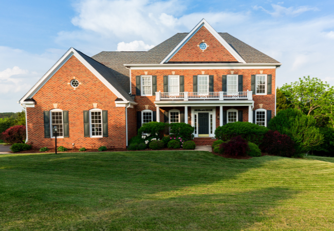 Can You Pressure Wash Your Home in November? 