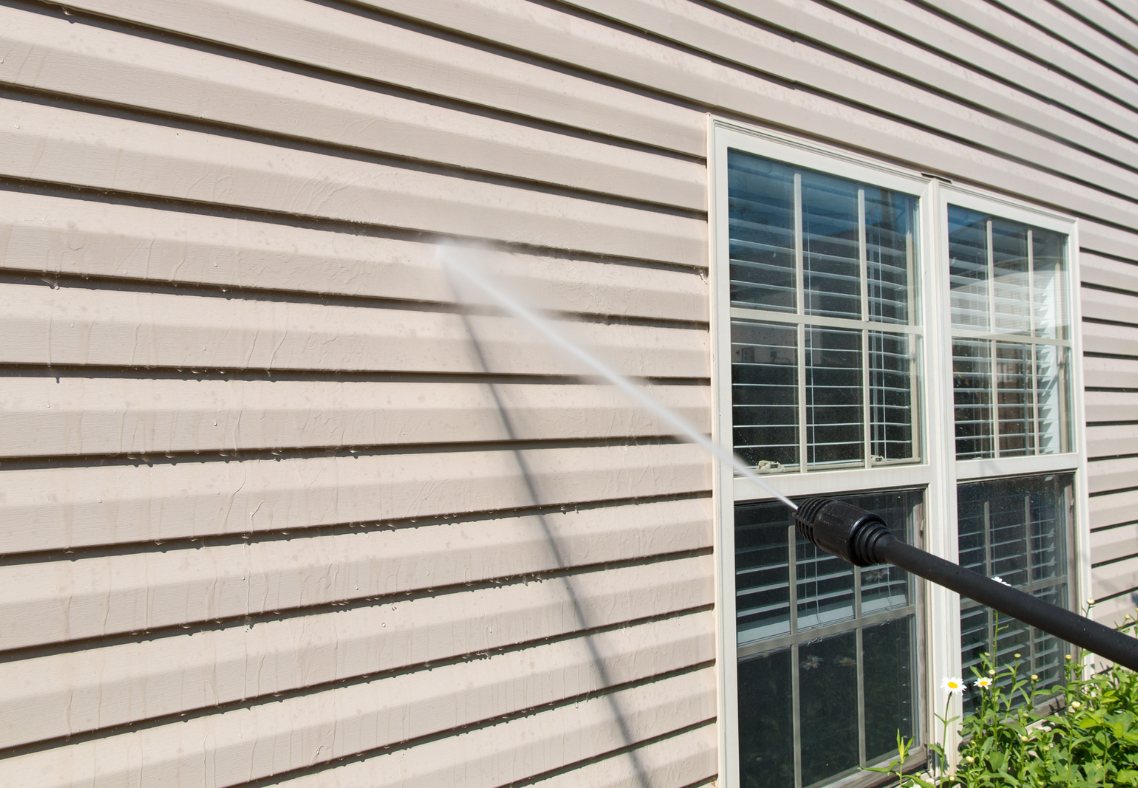 pressure washing (6) Should I Pressure Wash My Home Before Winter Starts?